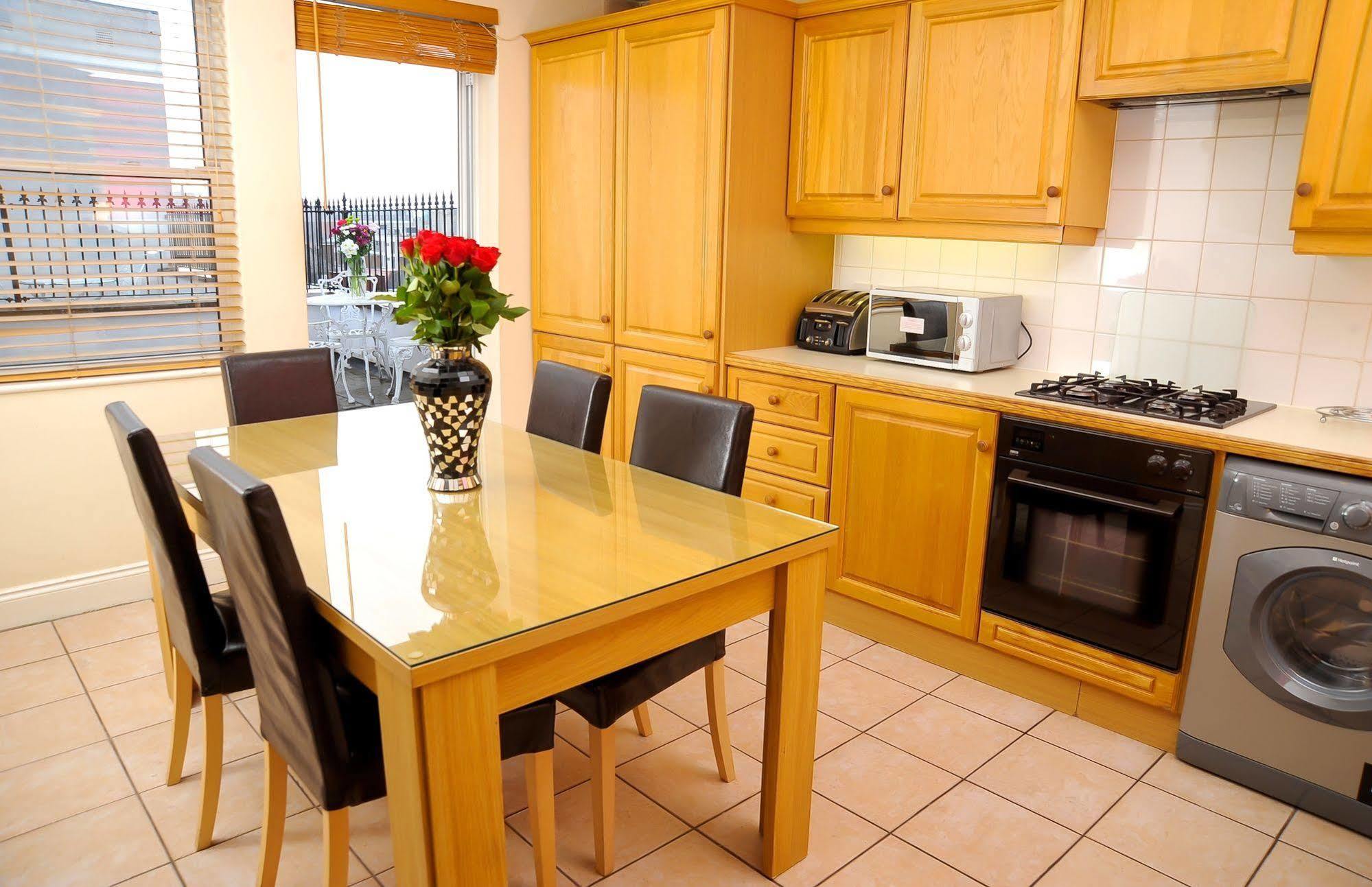 Park Lane City Apartments Лондон Экстерьер фото
